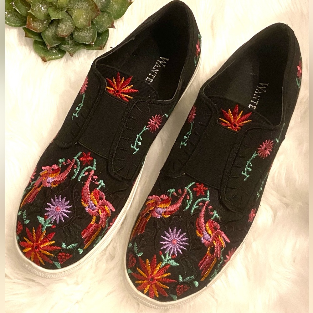Wanted Flamingo Black Embroidered Slip On Sneakers Shoes 10 Colorful